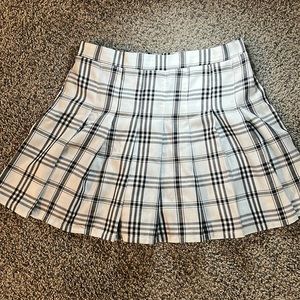 Black and white plaid skirt. Size is a large